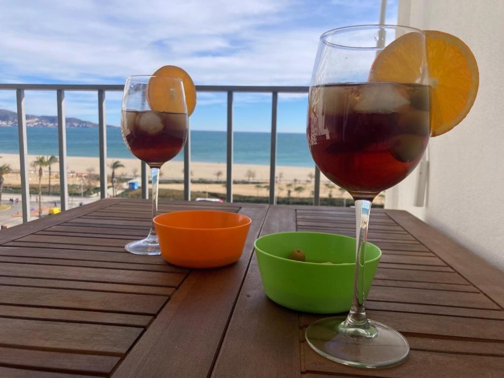 Vistas Frontales Al Mar Apartment Empuriabrava Ngoại thất bức ảnh