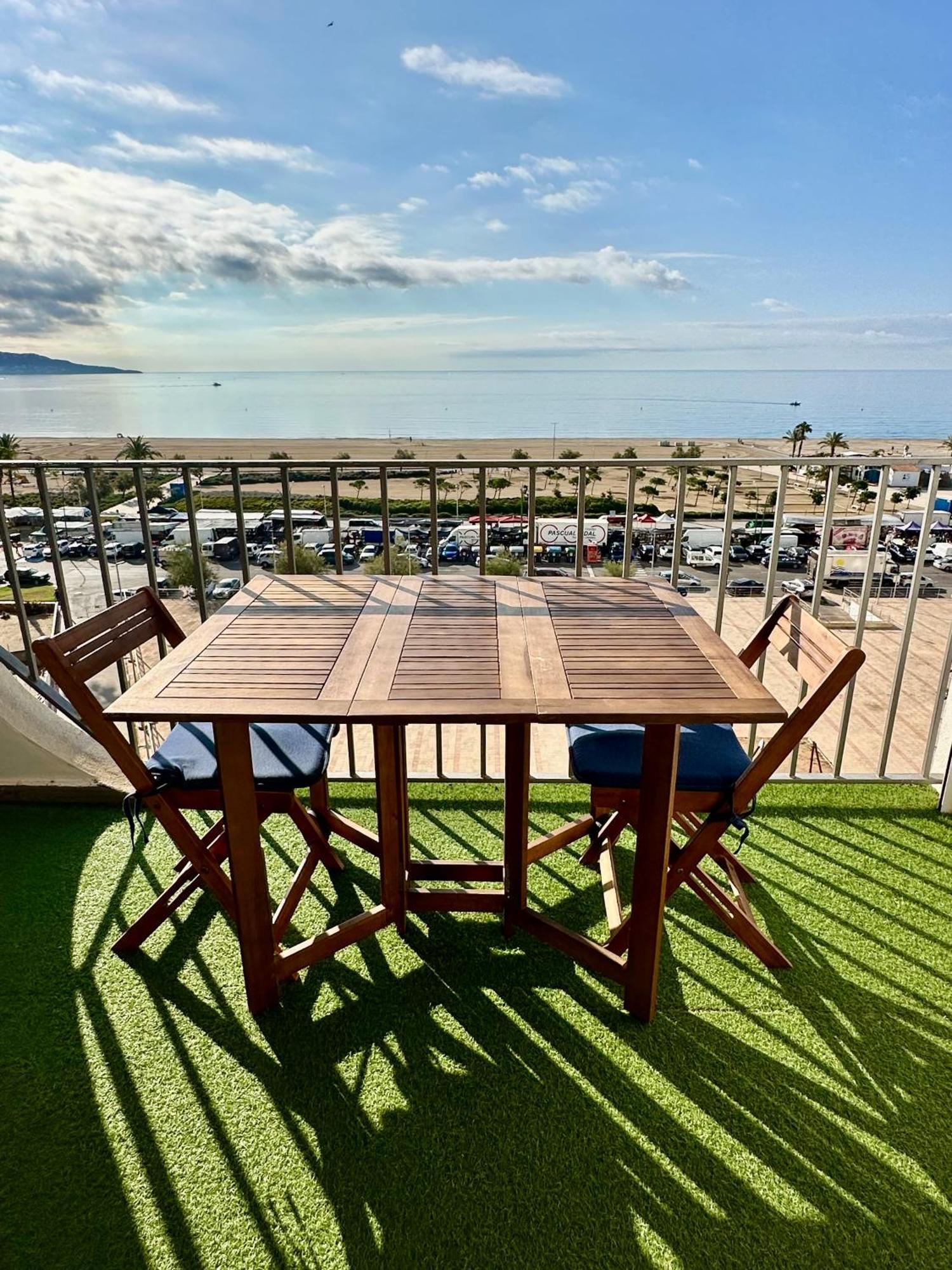 Vistas Frontales Al Mar Apartment Empuriabrava Ngoại thất bức ảnh